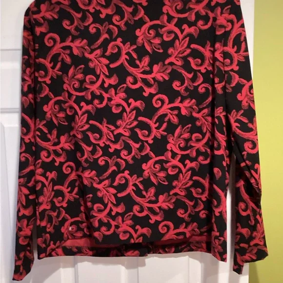 Blazer - Picture 4 of 5